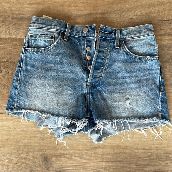 Denim Forum The Yoko Short - Picture 1 of 3